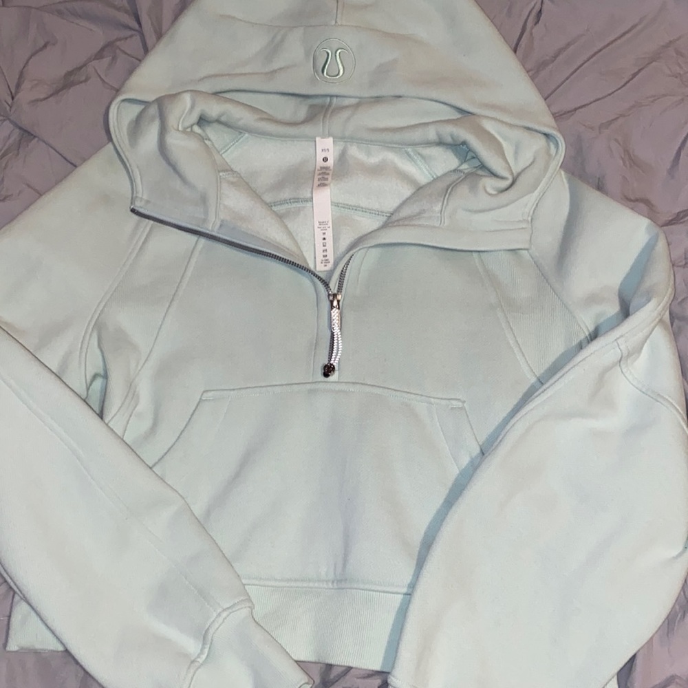 Delicate mint lululemon scuba half zip